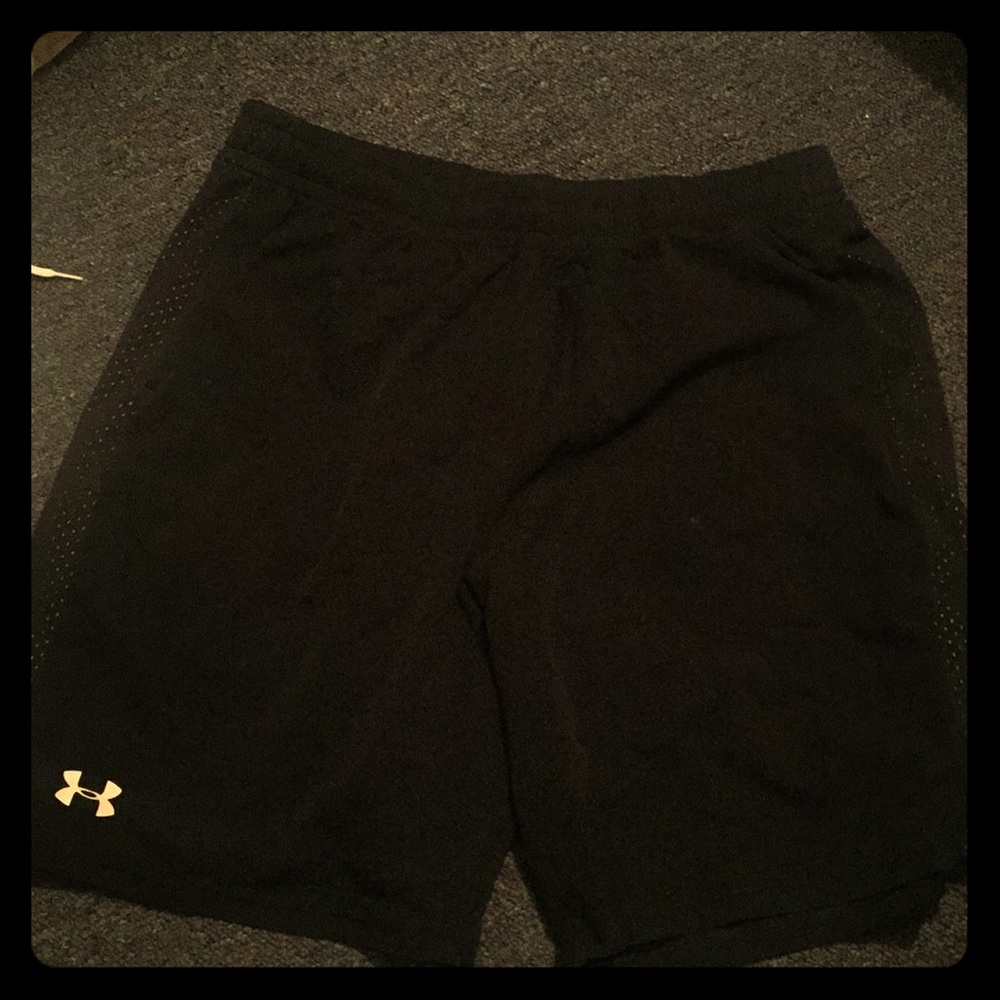 Basketball shorts with pockets